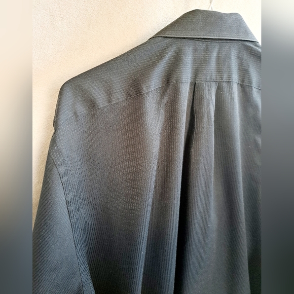 Mens Van Heusen Black Button Down Dress Shirt - Picture 8 of 8